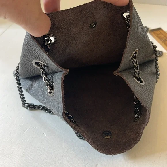 Genuine Italian Leather Crossbody Handbag - Picture 5 of 7